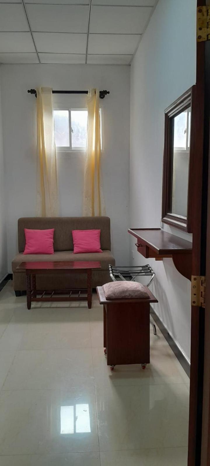 The Max Villa Negombo Oda fotoğraf